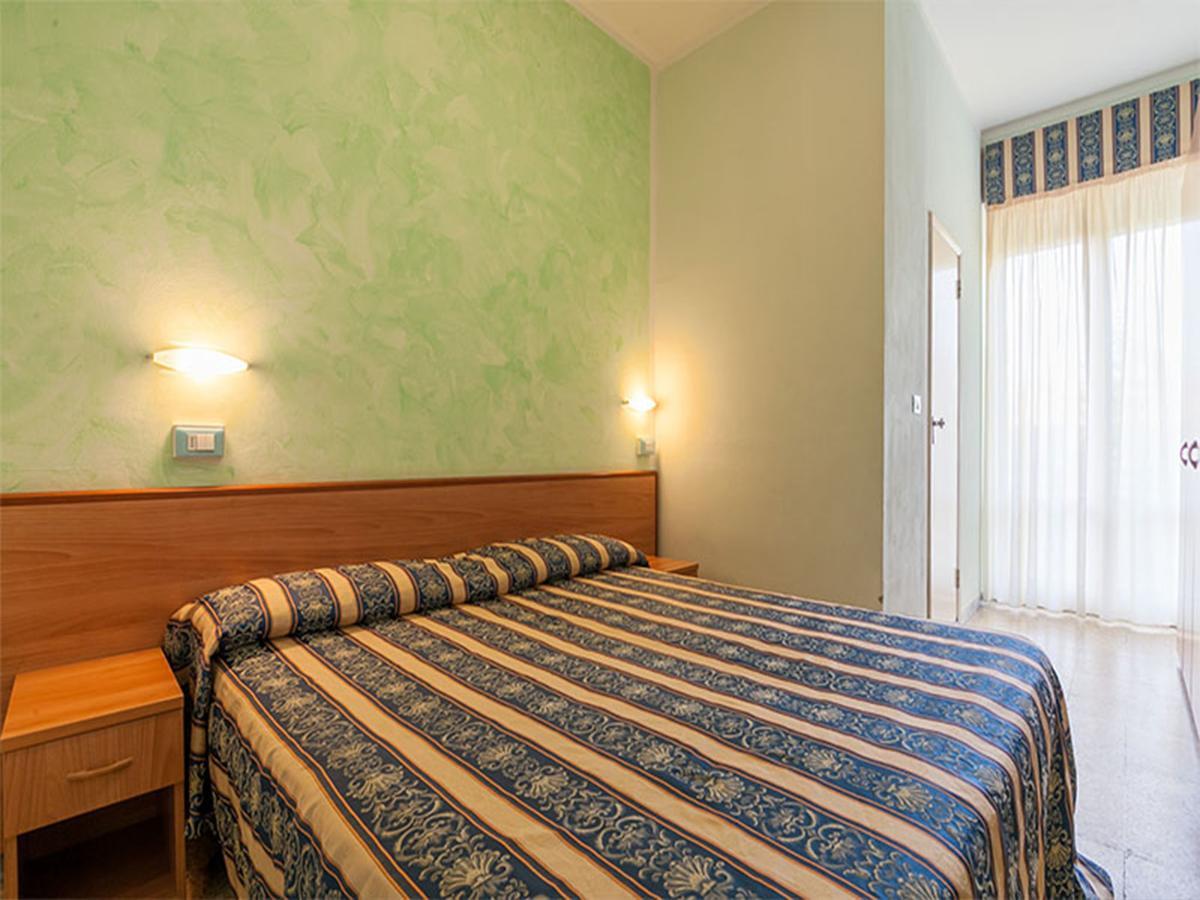 Hotel Promenade Universale Cesenatico Exterior foto